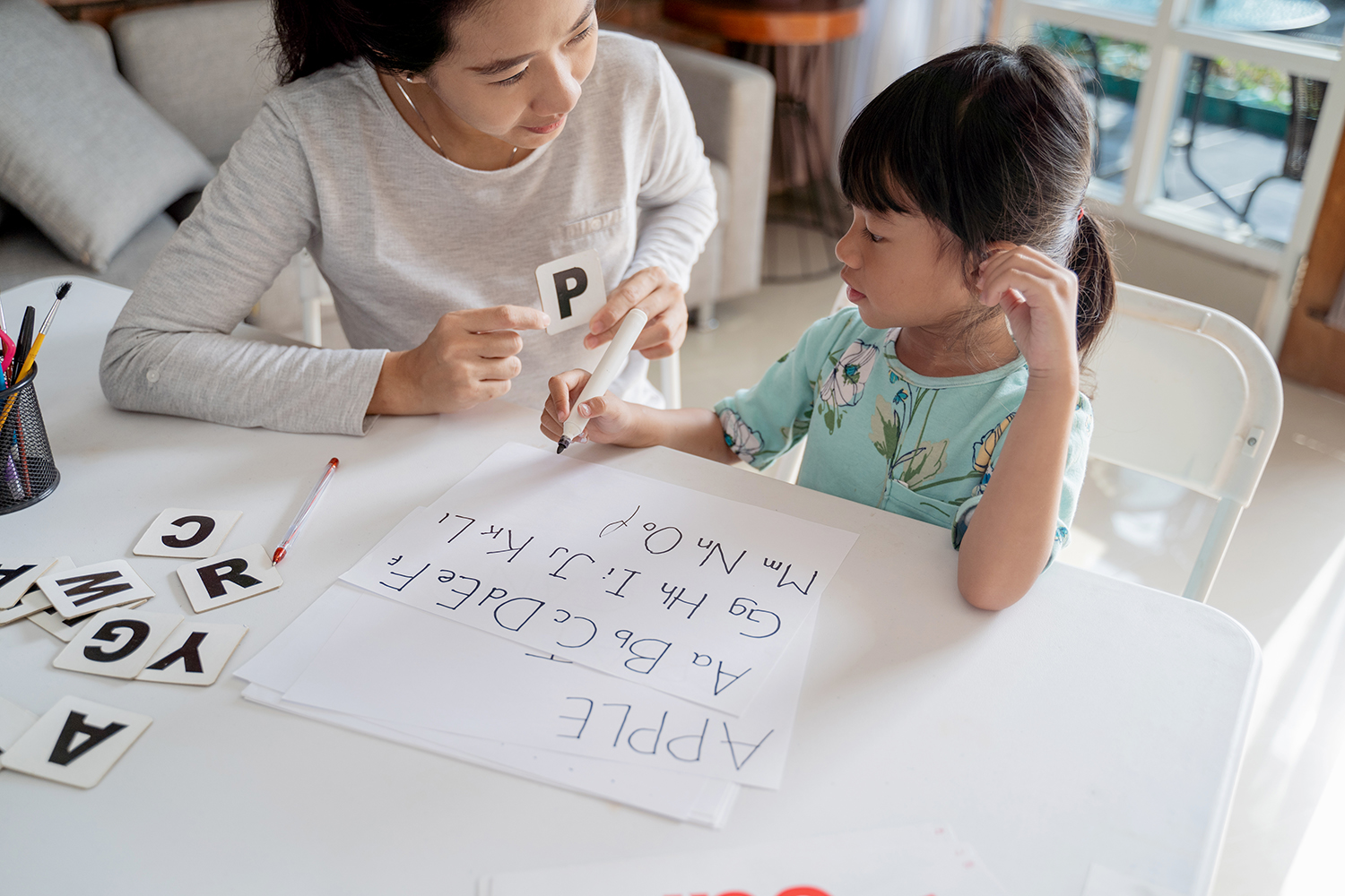 學習英文應從幼兒學起!2-6歲幼兒英文教學秘笈